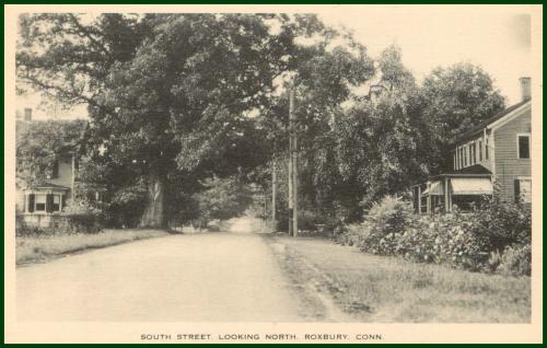 South Street Lookin North.